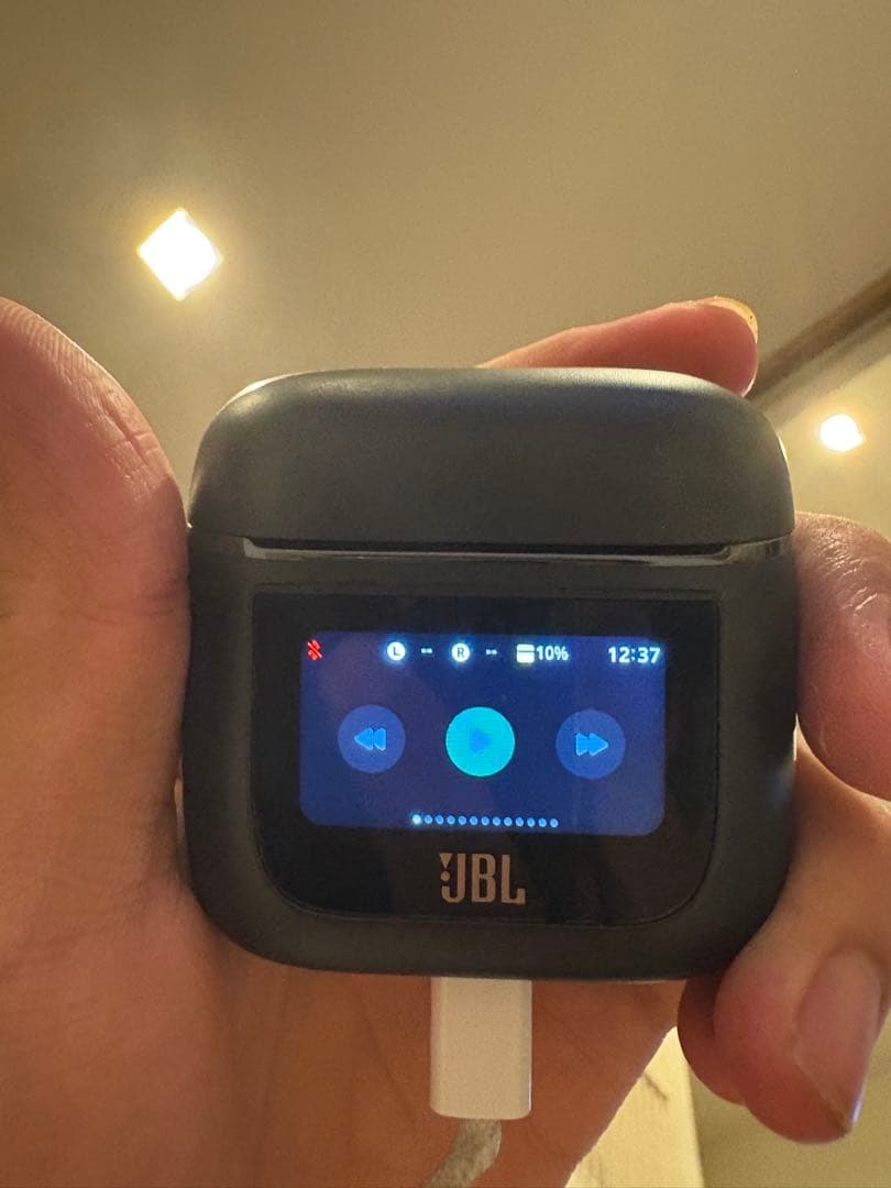 JBL イヤホンケース タッチスクリーン付き