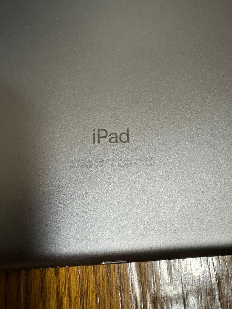 Apple iPad スペースグレー 本体 32GB Wi-Fiモデル 第7世代