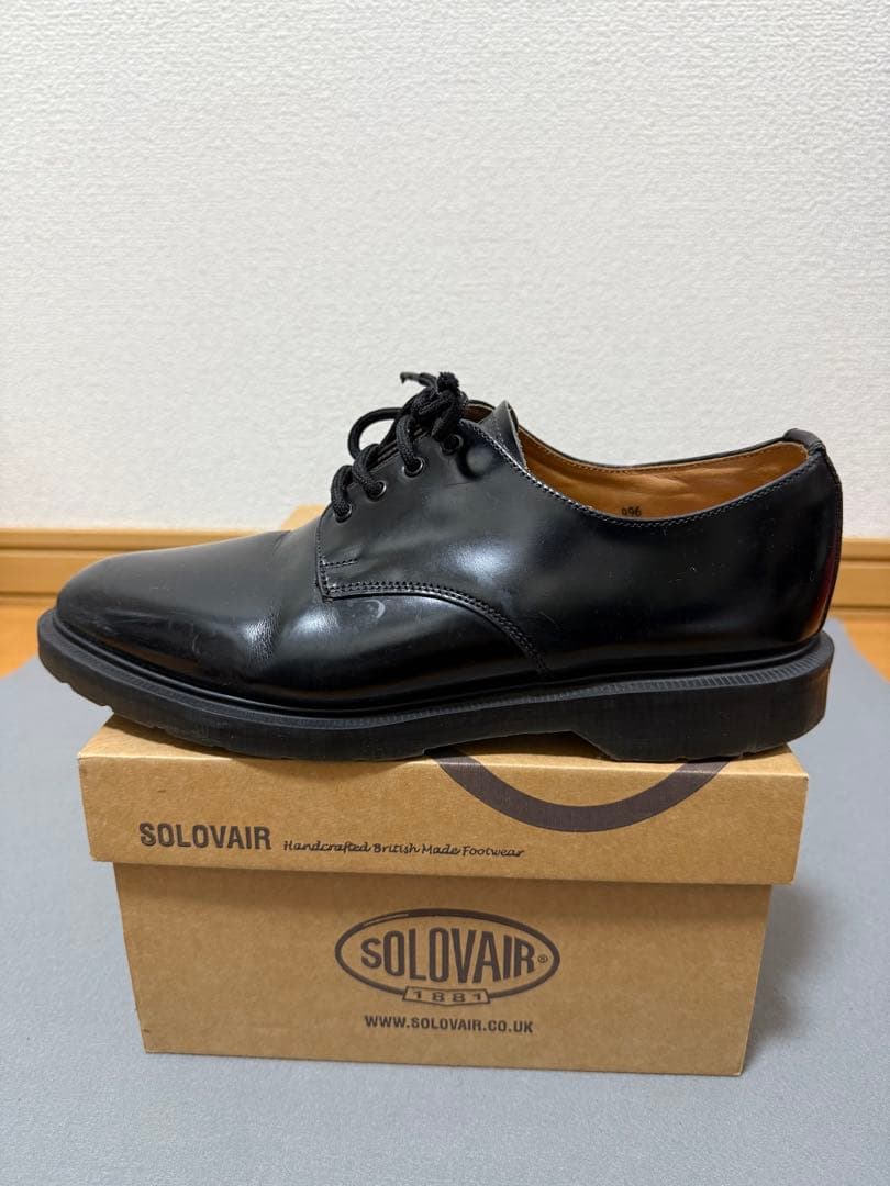ソロヴェアー　 レースアップシューズ　ドクターマーチン　レースアップシューズ　黒