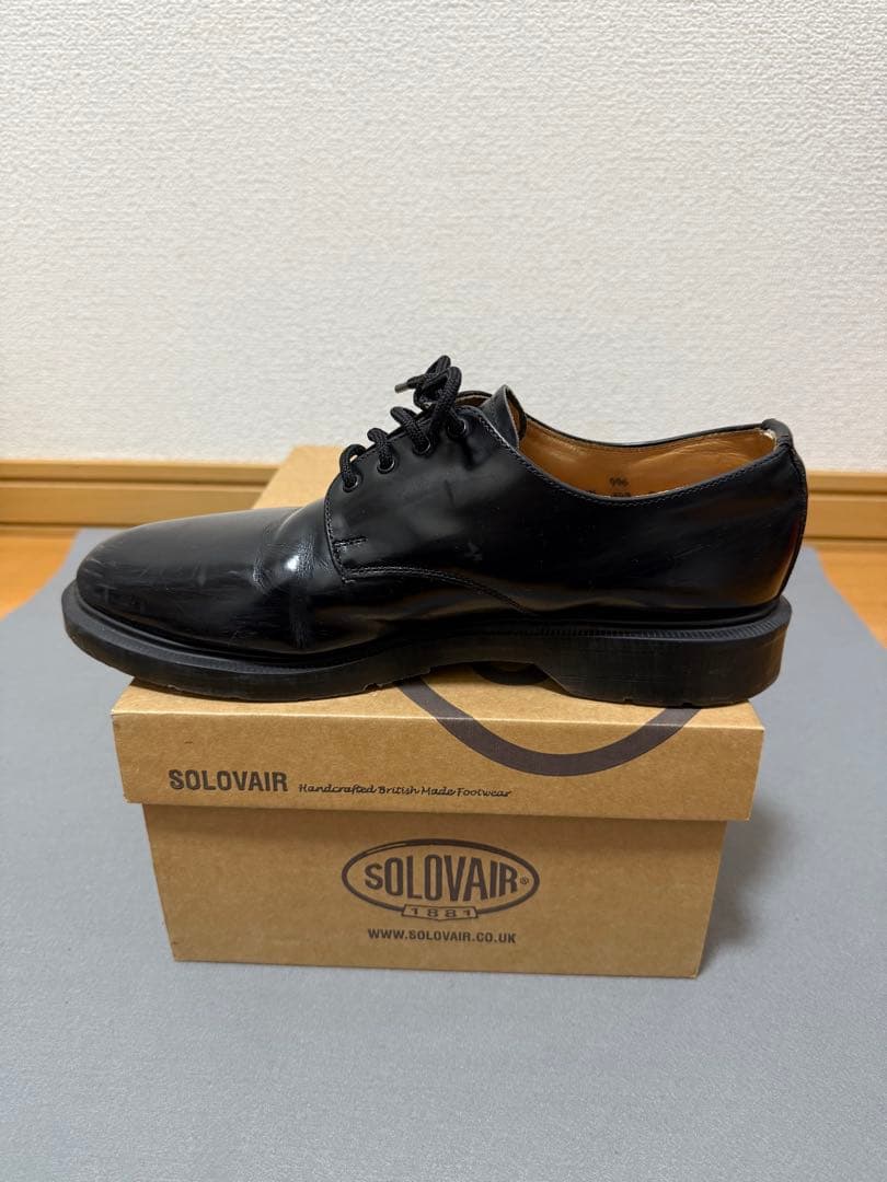 ソロヴェアー　 レースアップシューズ　ドクターマーチン　レースアップシューズ　黒