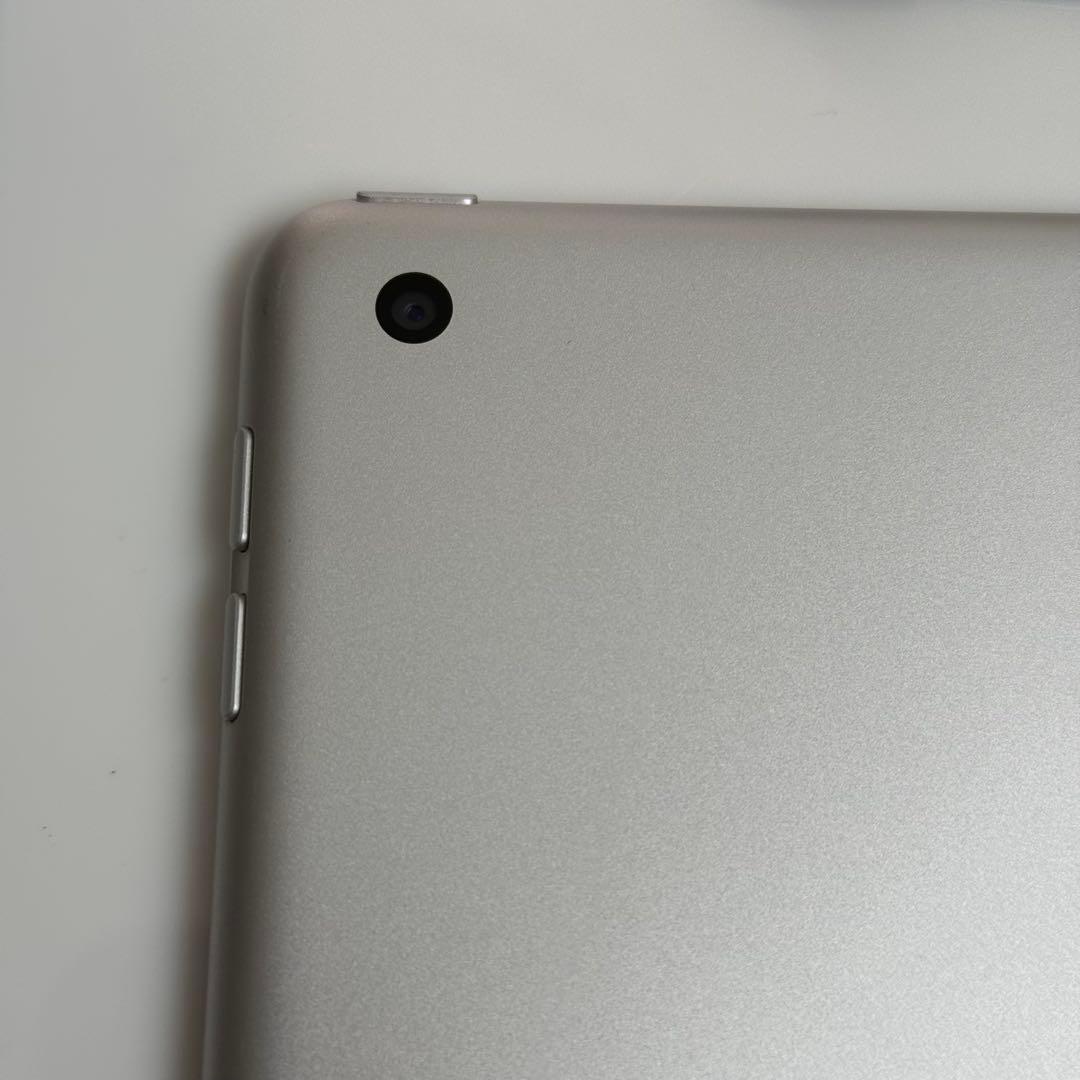 iPad 第8世代 32GB WiーFiモデル バッテリー最大容量78%
