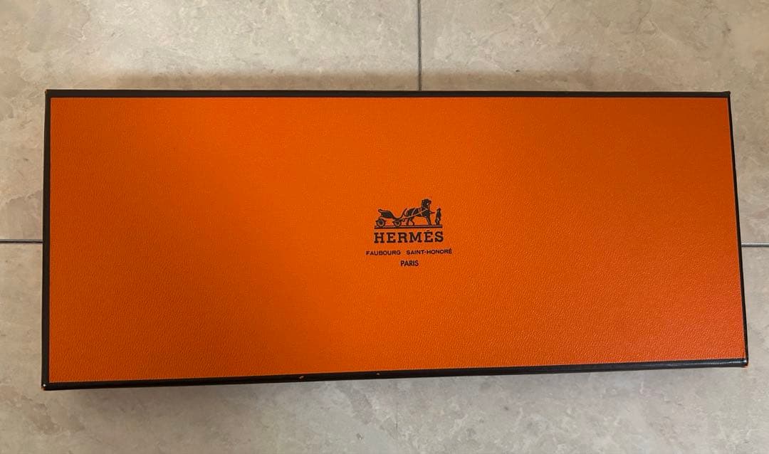 HERMES ブラック レザー手袋 レディース