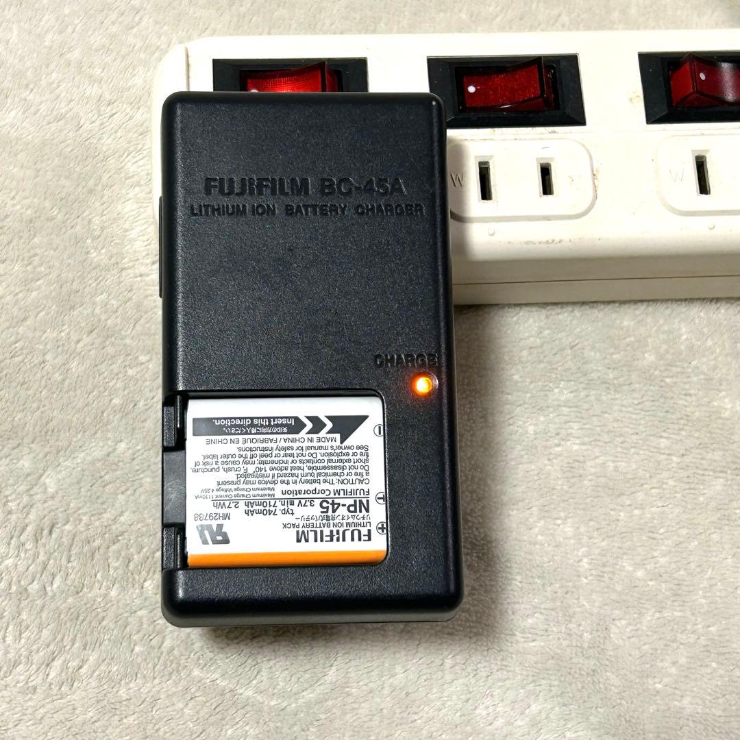 【美品 動作確認済 やや訳アリ】FUJIFILM J150W S デジタルカメラ