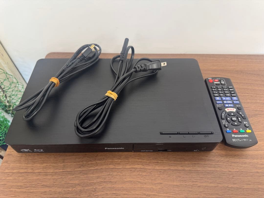 F066　Panasonic　4K ブルーレイプレーヤー DMP-BDT180
