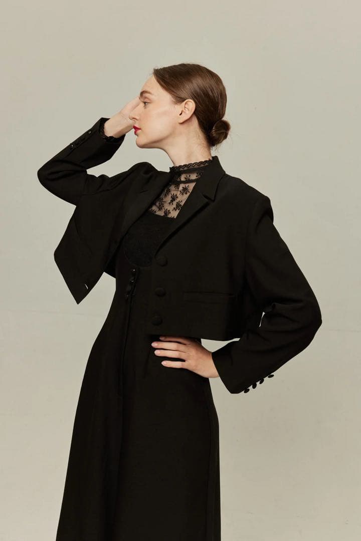 tnewties 枕の下に隠したラッキーチャーム　クロップドジャケット ブラック