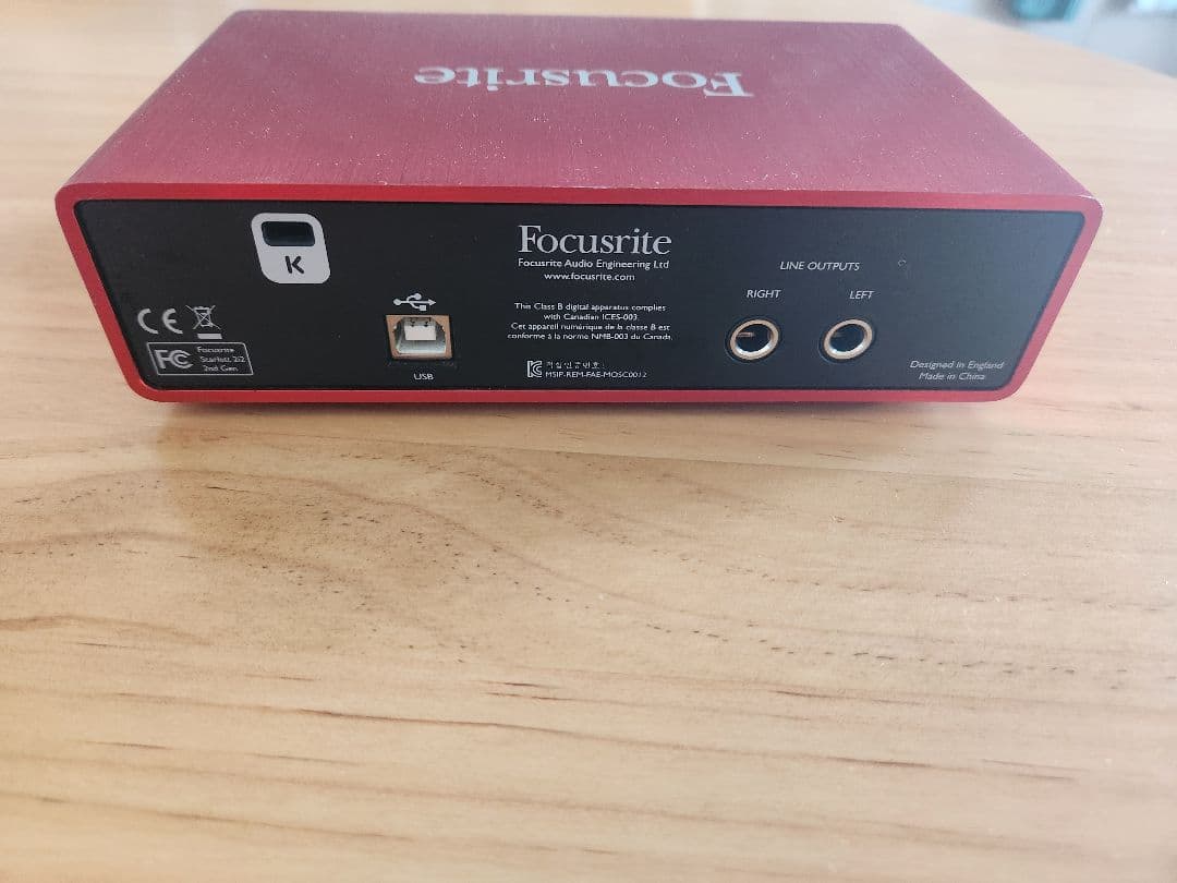 Focusrite Scarlett 2i2 2nd オーディオインターフェイス