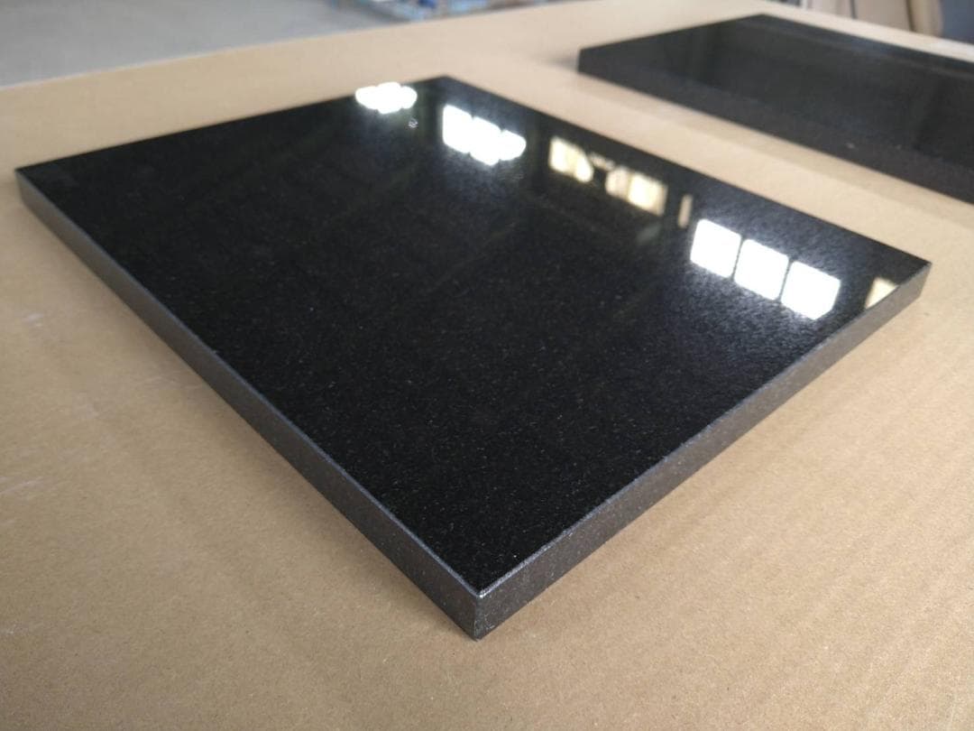 天然黒御影石　山西黒　オーディオボード　●300×250×17　5面磨き●　ペア