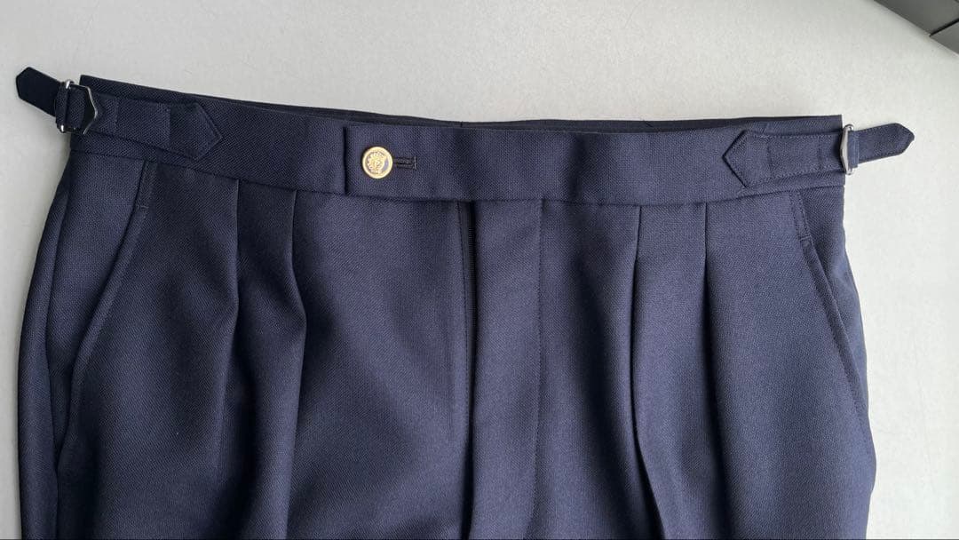 ネイビー 2タックインプリーツスラックス ダブル裾