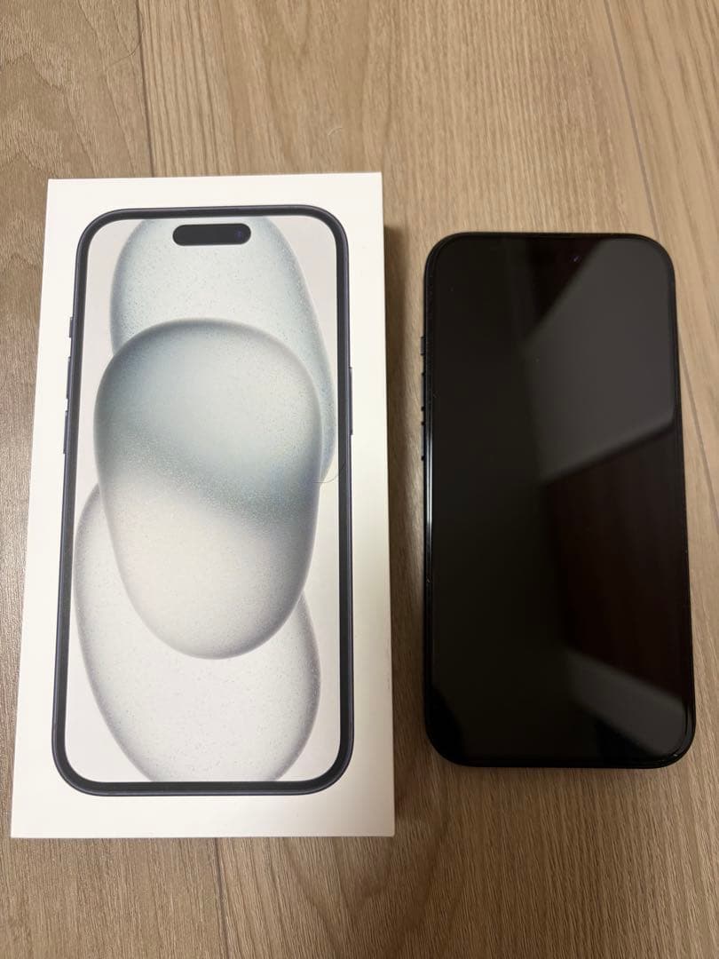 Apple iPhone 15 ブラック 本体　128