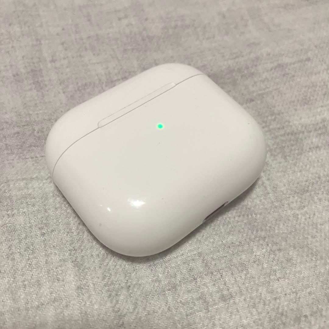 【本体のみ】Airpods 第3世代　（ケース+両イヤホン)