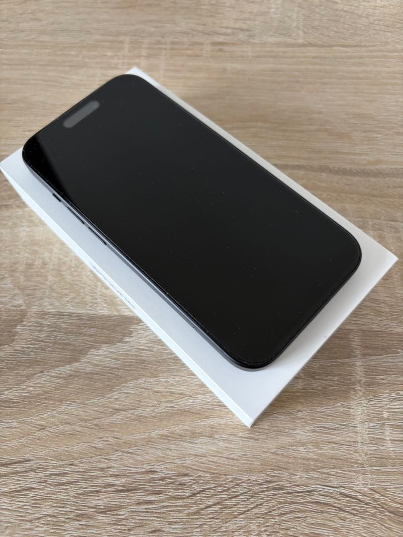 超美品iPhone 15 ブラック 256 GB SIMフリー