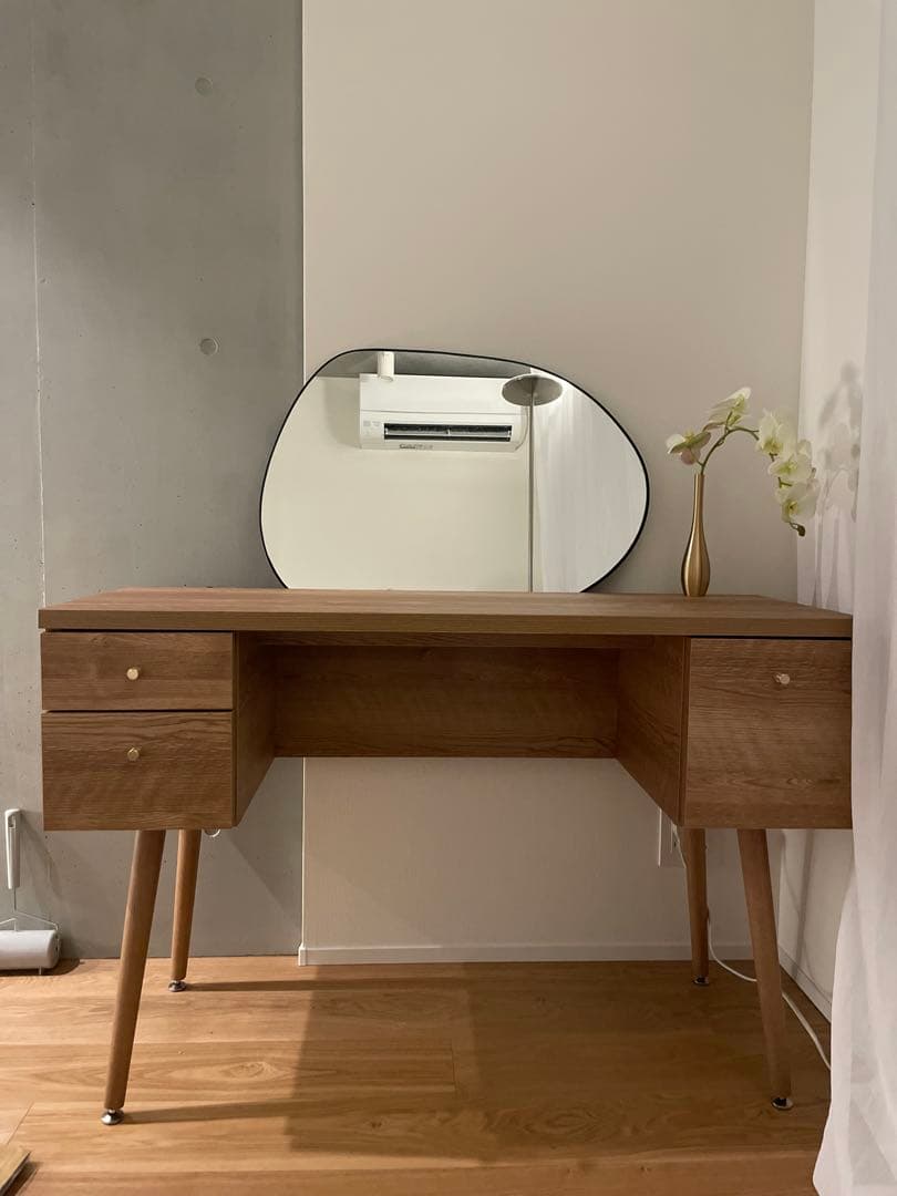 【期間限定SALE中】LOWYA ドレッサー　机のみ