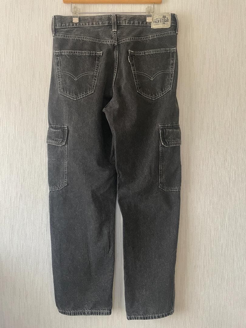 【1/4まで特別価格】Levi's SilverTab ルーズカーゴパンツ 黒