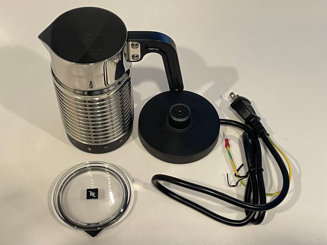 ネスプレッソ エッセンサミニ&エアロチーノ4