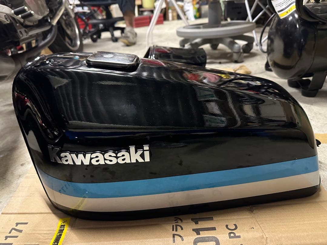kawasaki z400fx タンク テールカウル