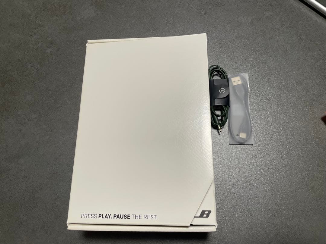 Bose quiet comfort headphonesグリーン　ハードケース