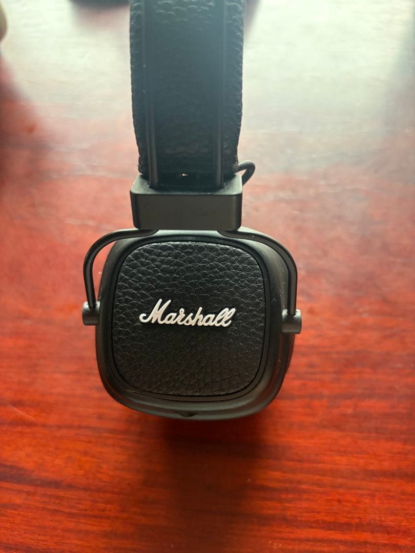 マーシャルヘッドフォン
