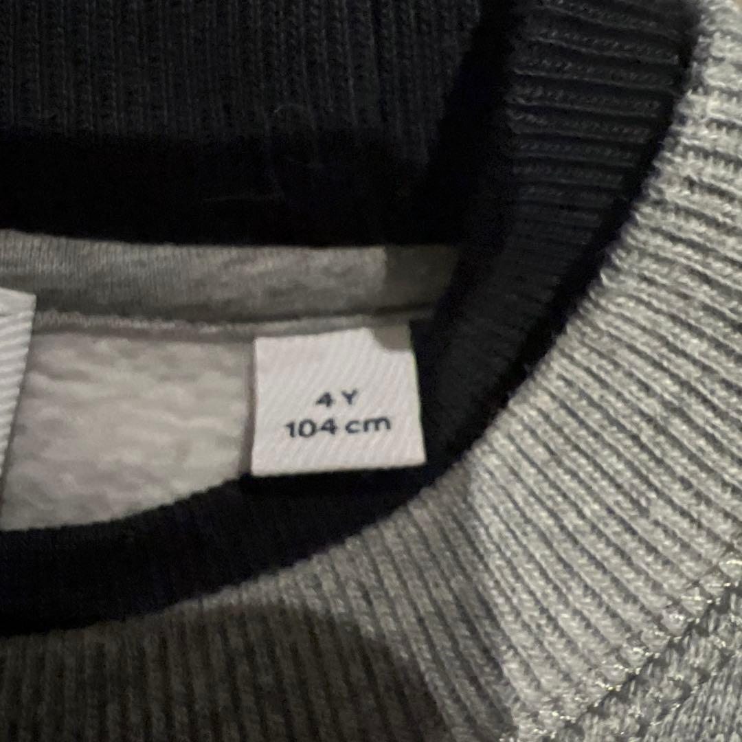 BURBERRYトレーナー