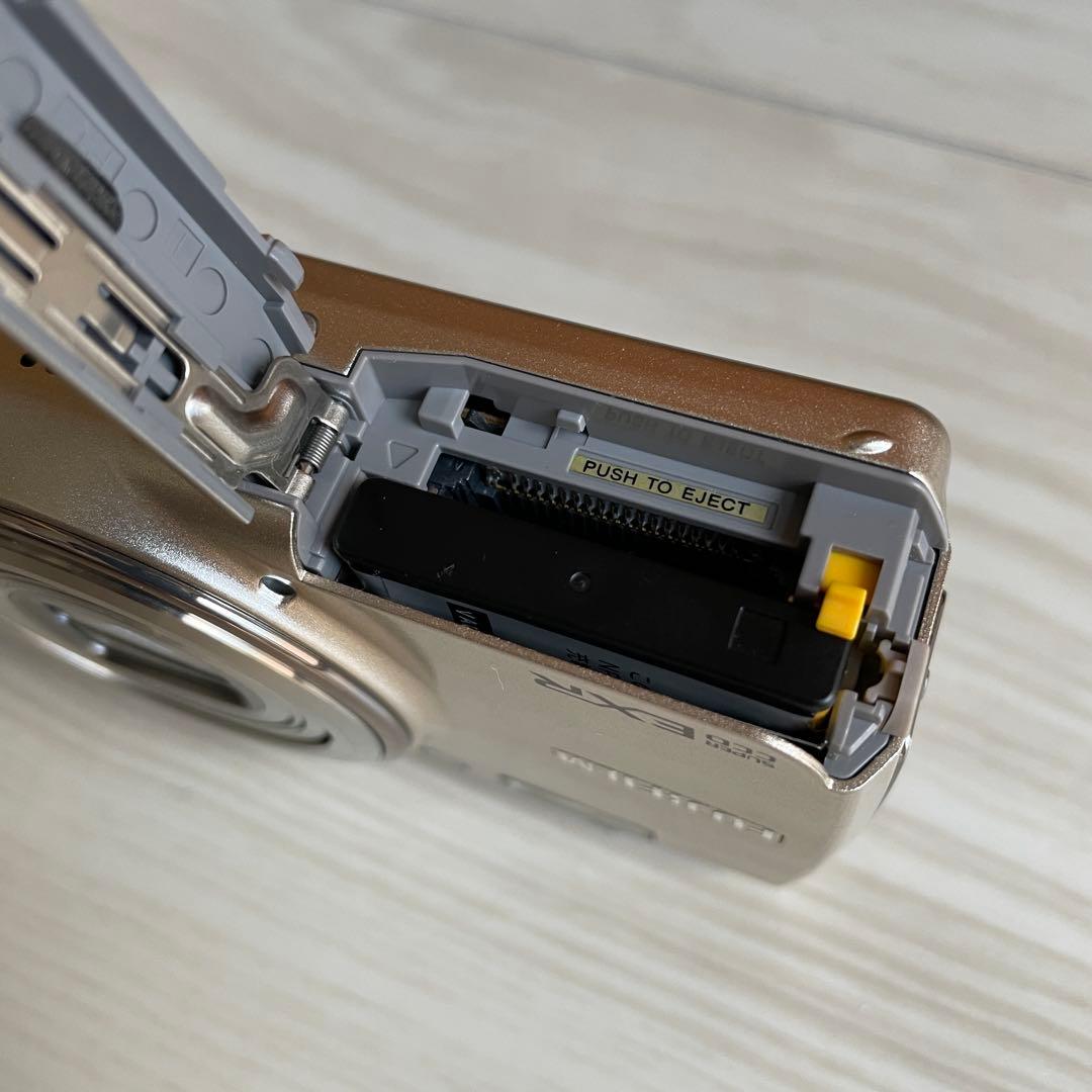 FUJIFILM FinePix F200EXR コンパクトデジタルカメラ