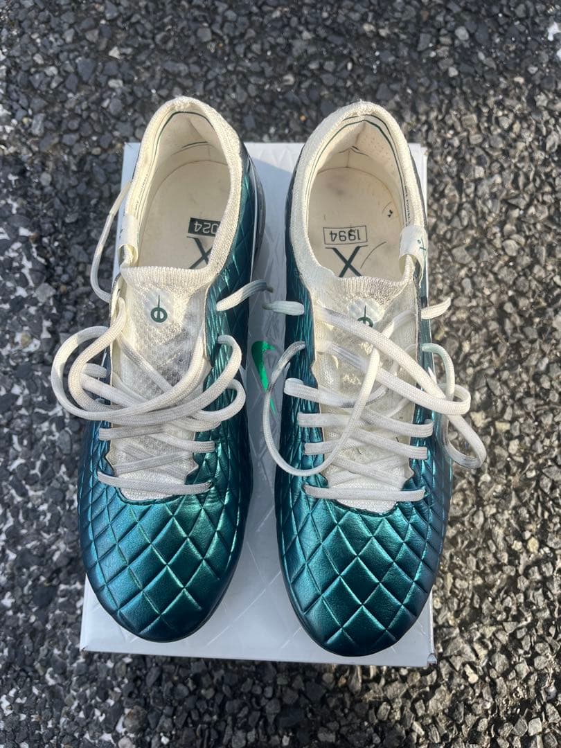 サッカースパイク　ティエンポ10