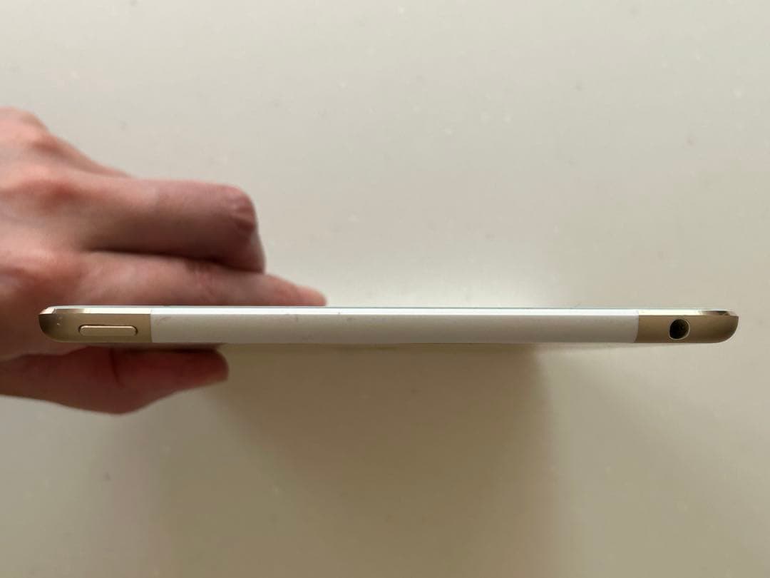 iPad mini 4 ゴールド 本体