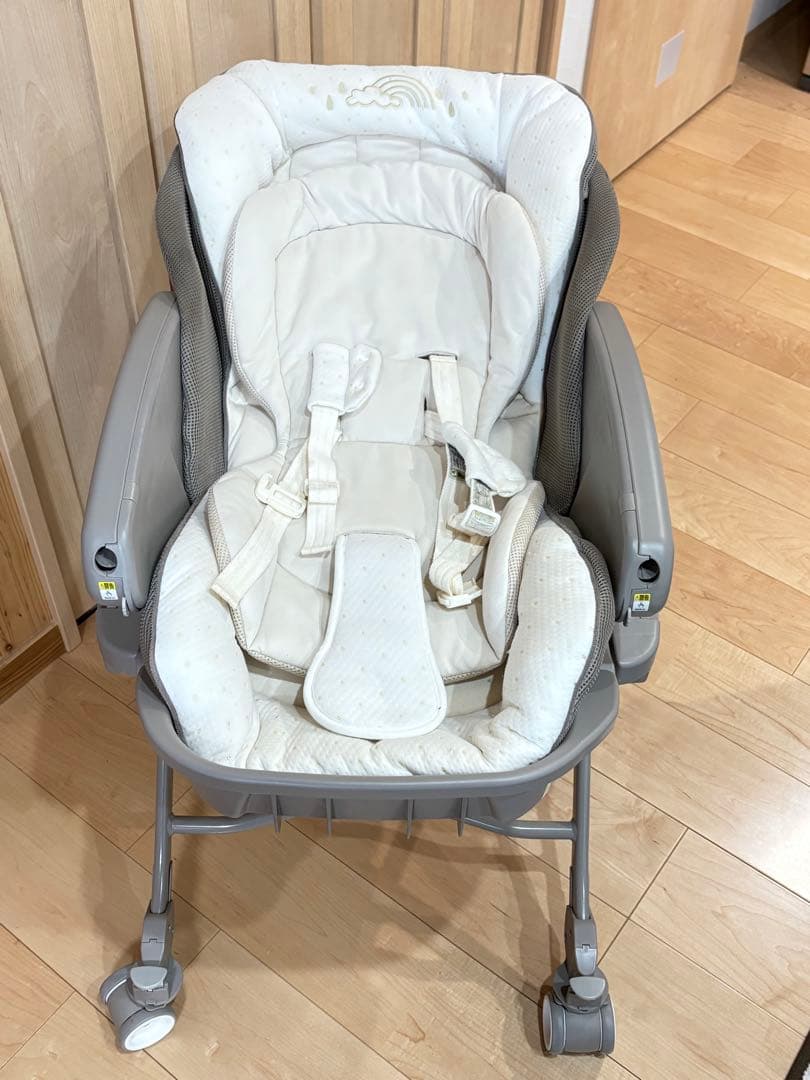 アップリカ　ハイローチェア　ゆらリズム　電動