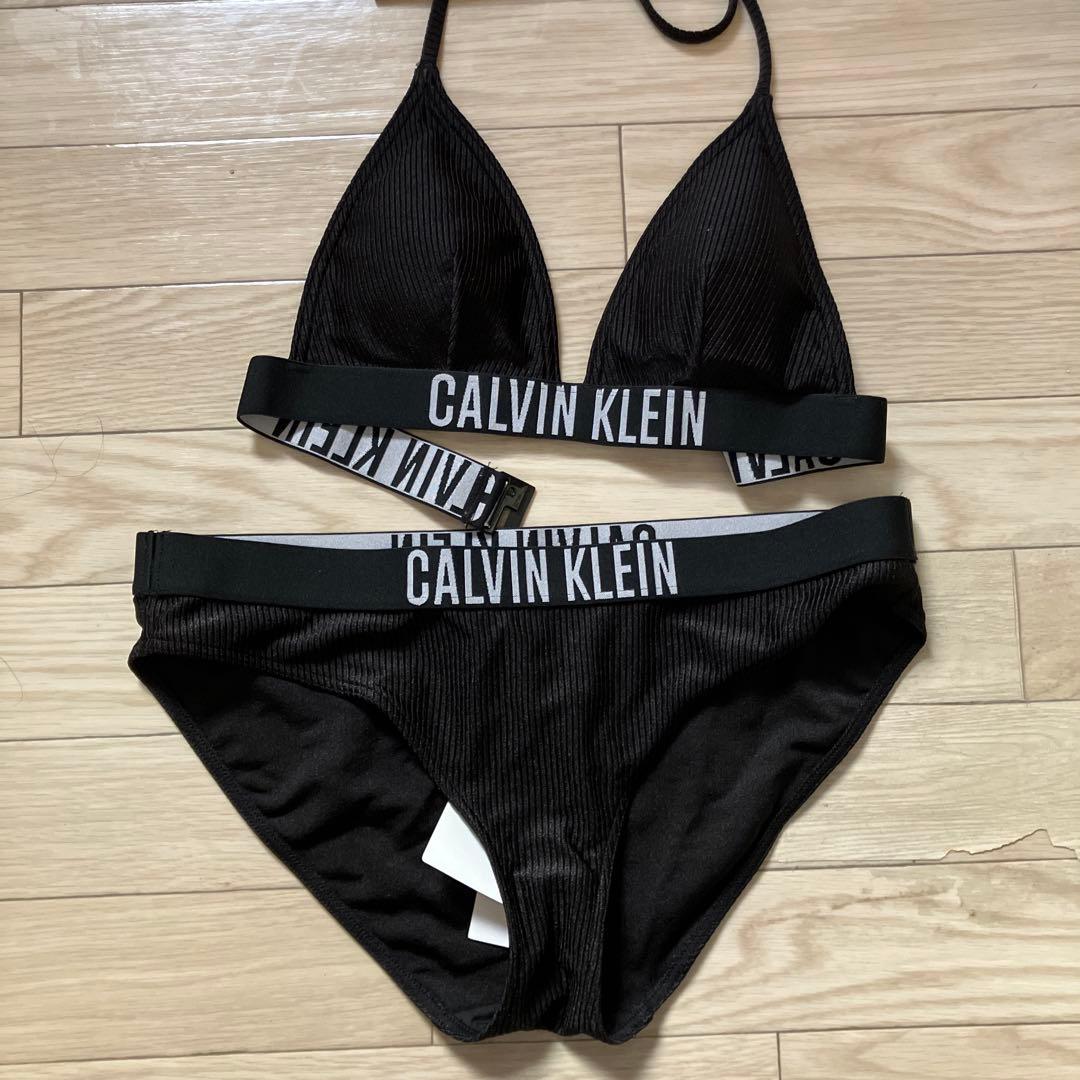   ブラック セパレート水着　ビキニ　海　夏　プール