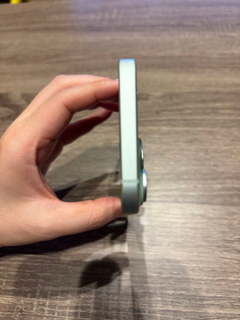 iPhone15 グリーン 128gb simフリー　美品　緑