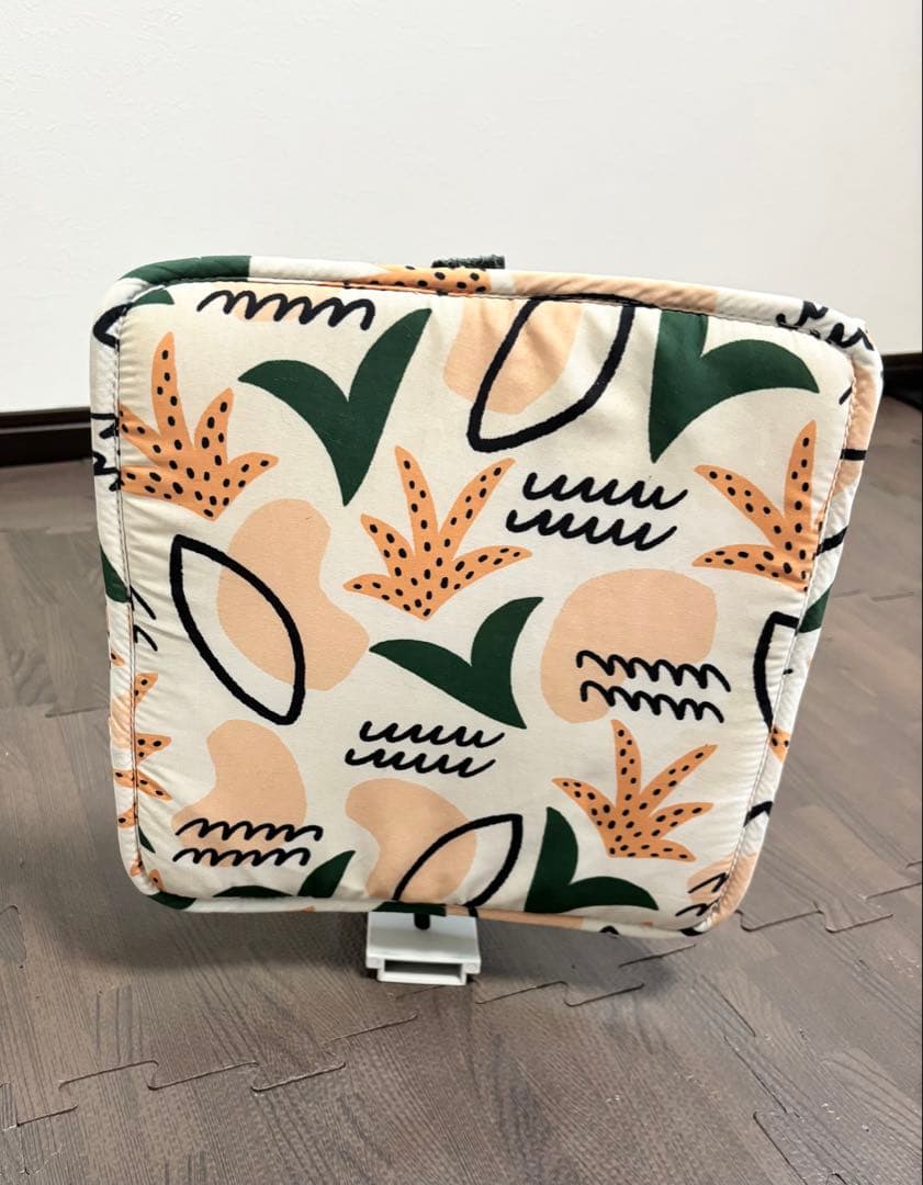 moji YIPPY NOVEL モジ イッピー　キッズチェア