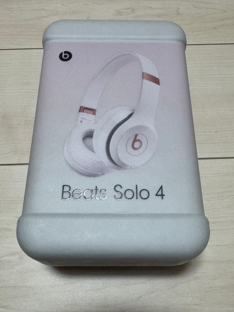 新品未開封　Beats Solo 4 ヘッドフォン　クラウドピンク