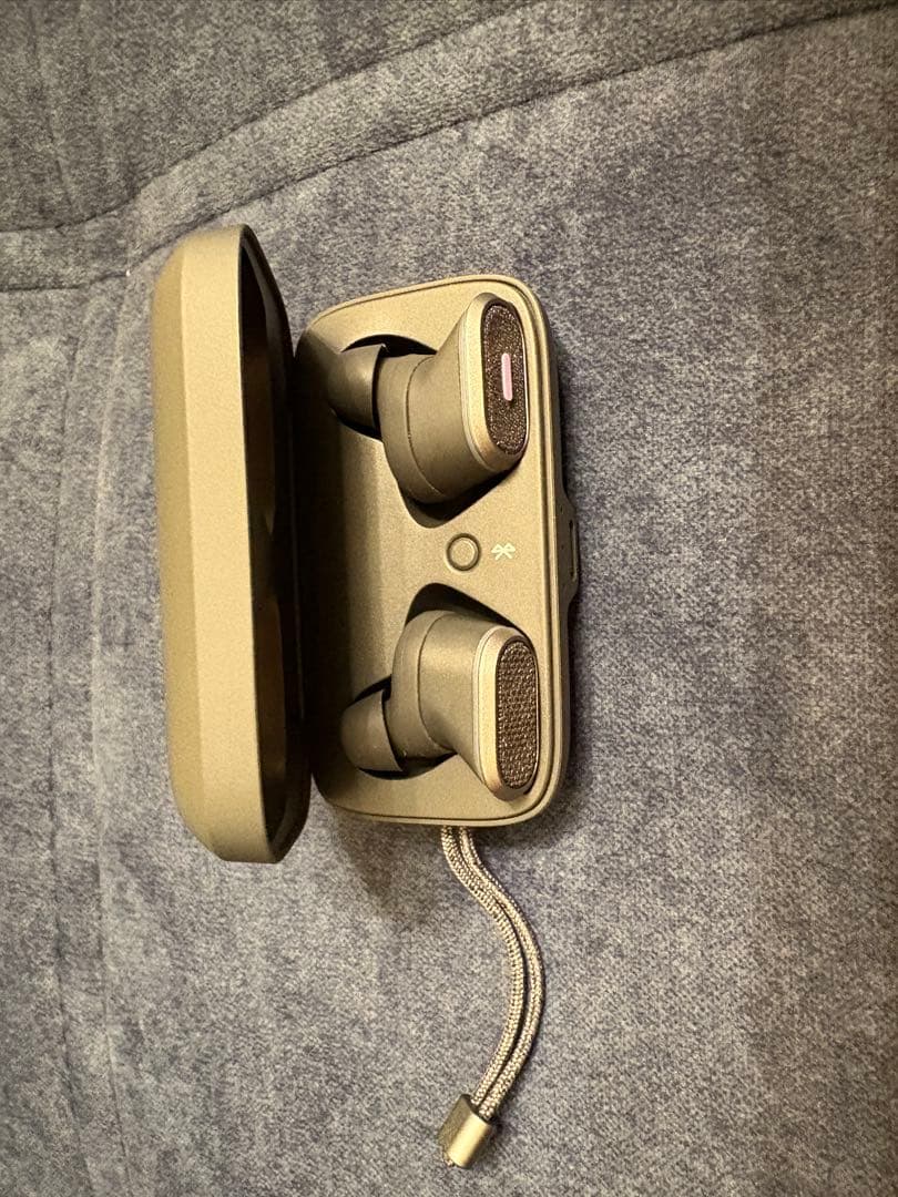 logicool ワイヤレスイヤホン グレー