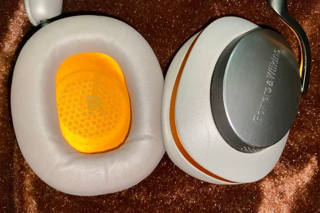 ヘッドホン Bowers & Wilkins Px8 McLaren Edition