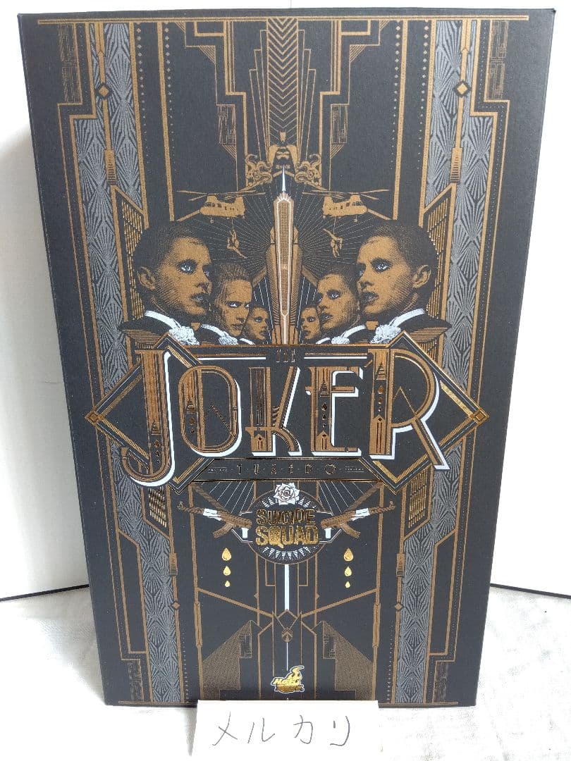 25　ホットトイズ スーサイド・スクワッド ジョーカー タキシード