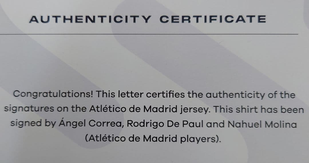 アトレティコ・マドリード　アルゼンチン代表3人のサイン入りユニフォーム+スカーフ