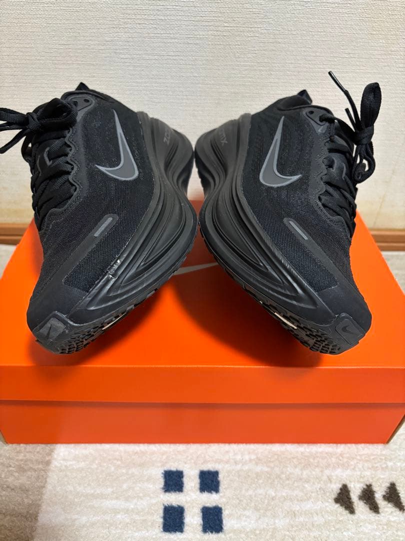 NIKE／VOMERO PLUS （26.5㎝）