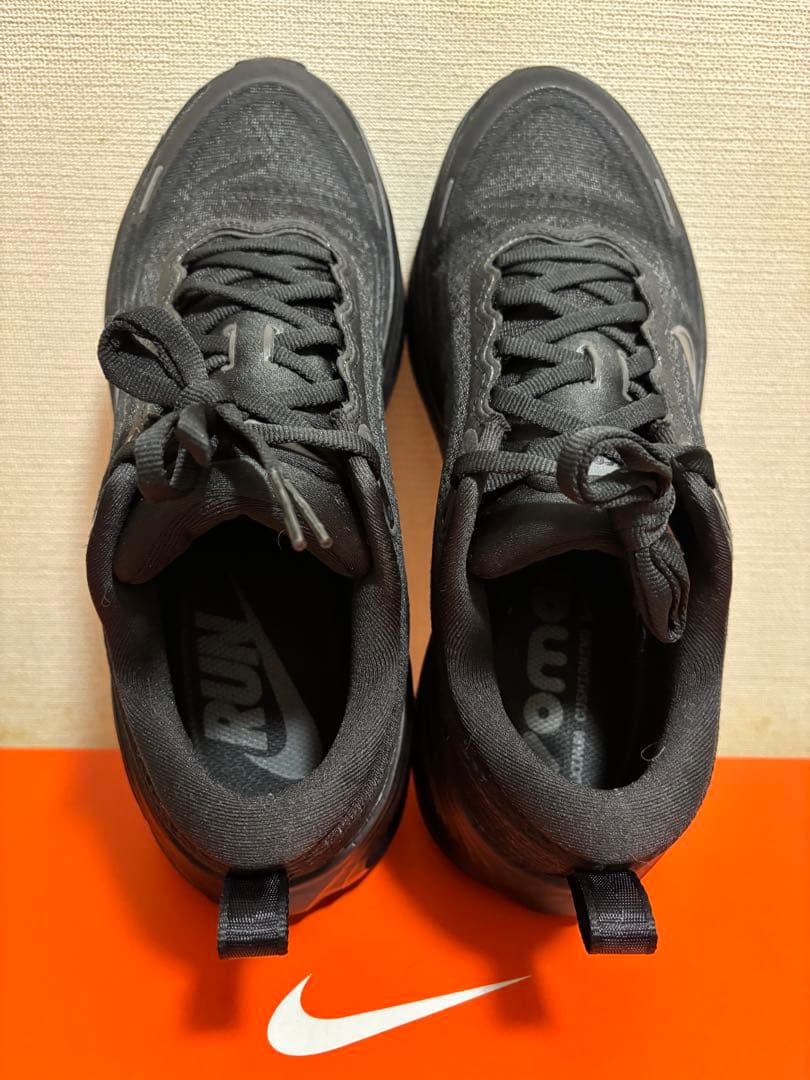 NIKE／VOMERO PLUS （26.5㎝）