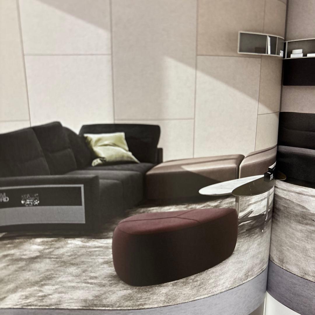 ボーコンセプト　Bermudaオットマン　フットスツールテーブル　Velvet