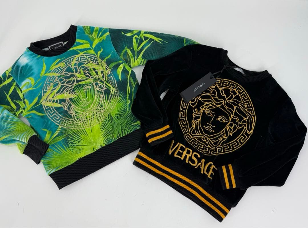 【定価10万中古】2点セット‼️ヴェルサーチ キッズ パーカー(サイズ：4歳)