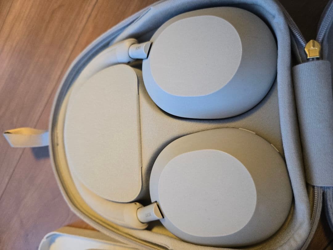 ソニー ワイヤレスノイズキャンセリングステレオヘッドホン WH-1000XM5