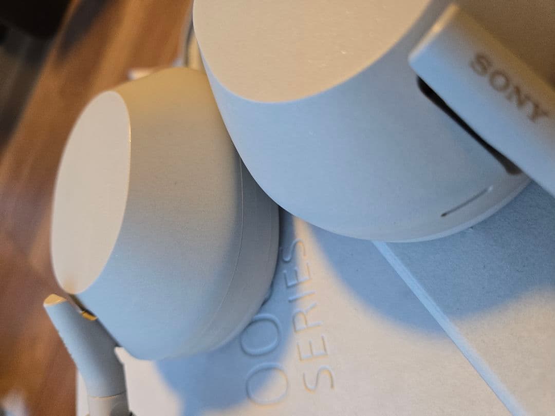 ソニー ワイヤレスノイズキャンセリングステレオヘッドホン WH-1000XM5
