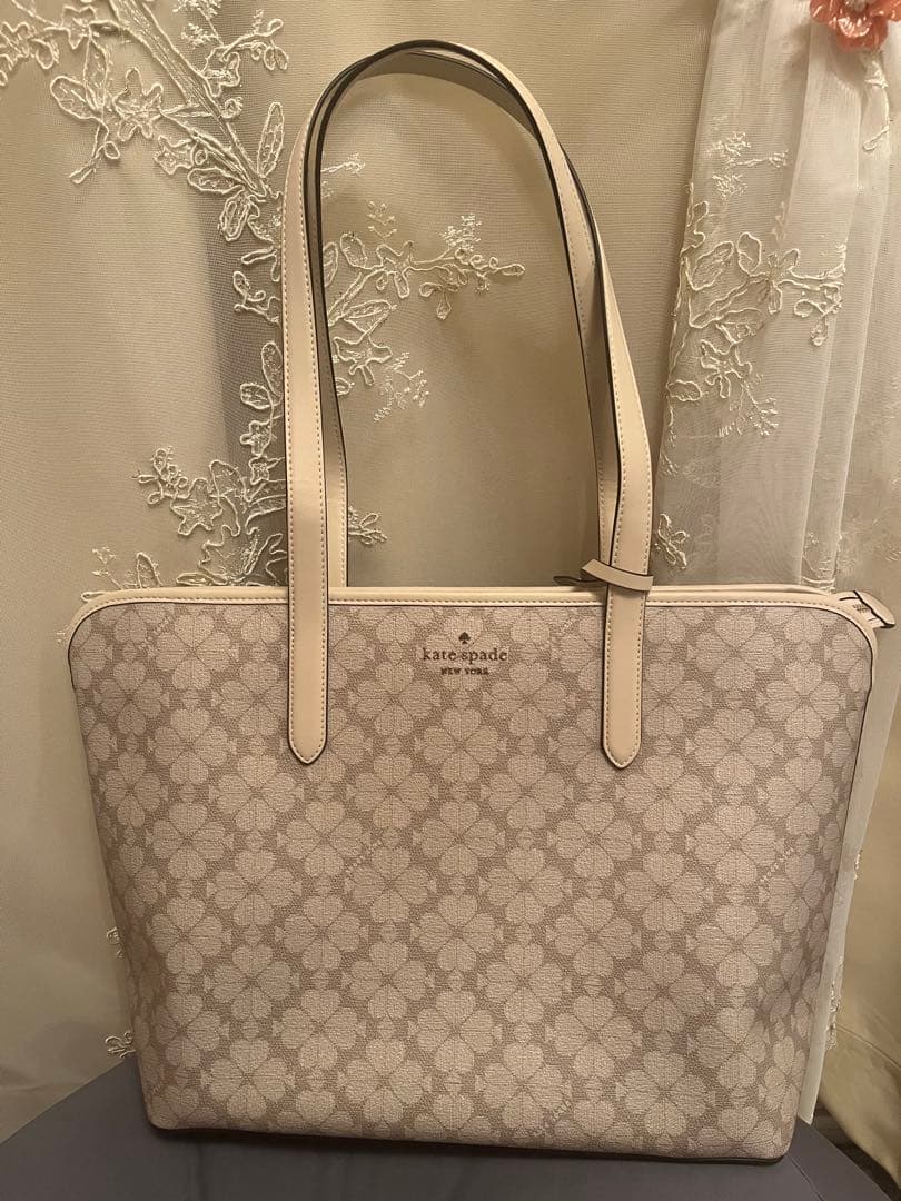 新品未使用　最終値下げケイトスペード　トートバッグ　スペードフラワー