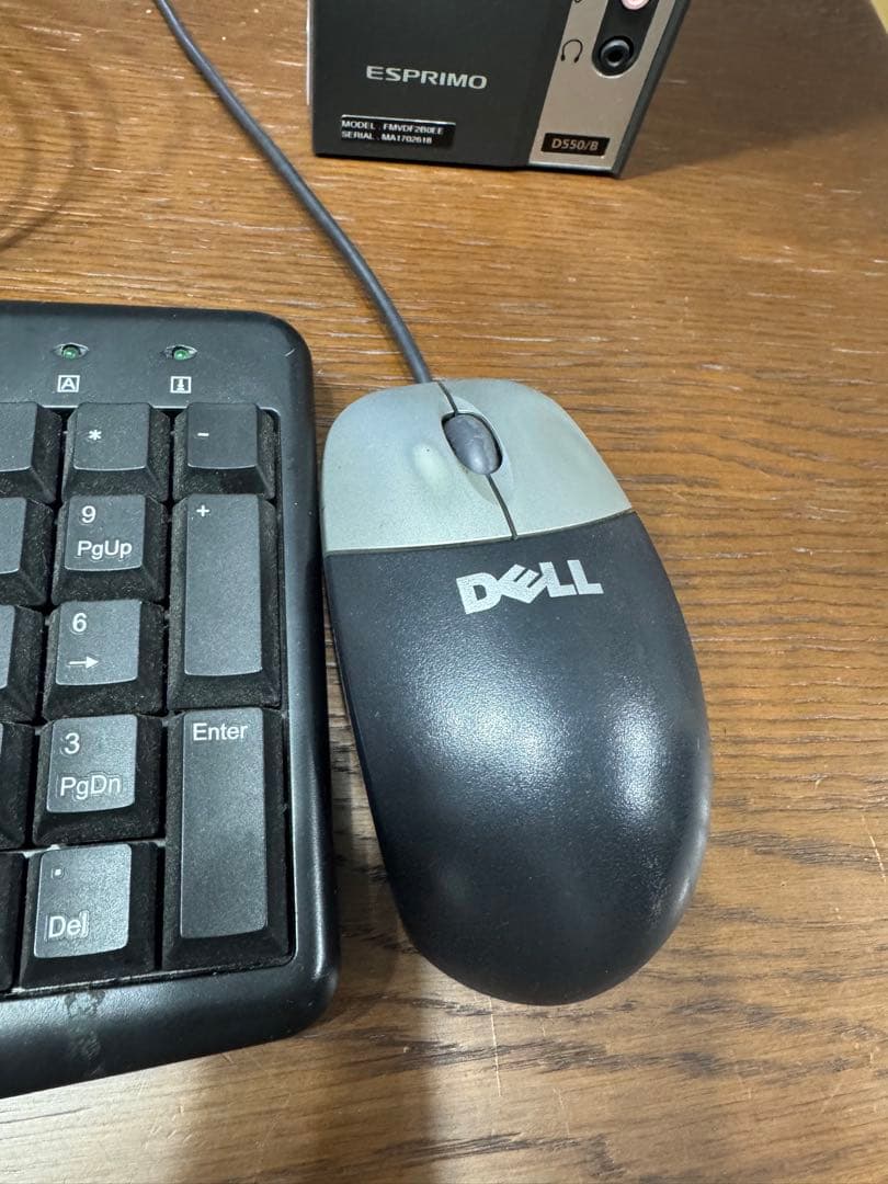 ひ*ろ様 Fujitsu esprimo D550 Windows XP