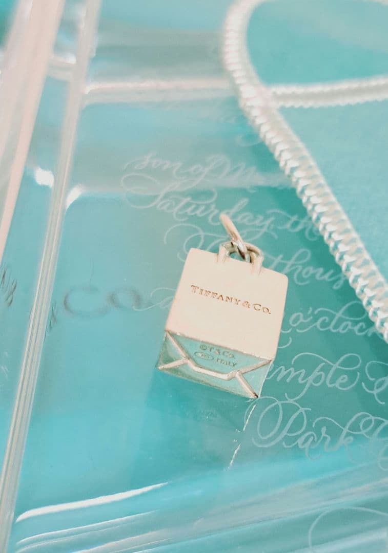 ティファニー ショッピングバッグ シルバー チャーム