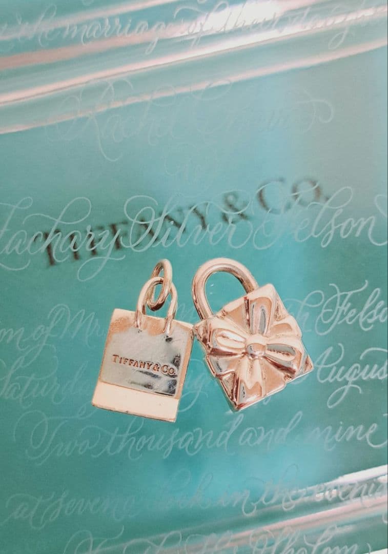 ティファニー ショッピングバッグ シルバー チャーム