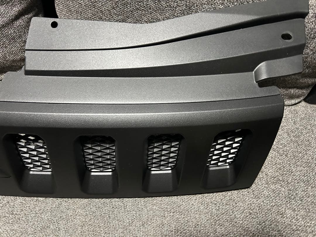 デリカＤ５‼️フロントグリル　送料込み‼️ラバーチッピング塗装