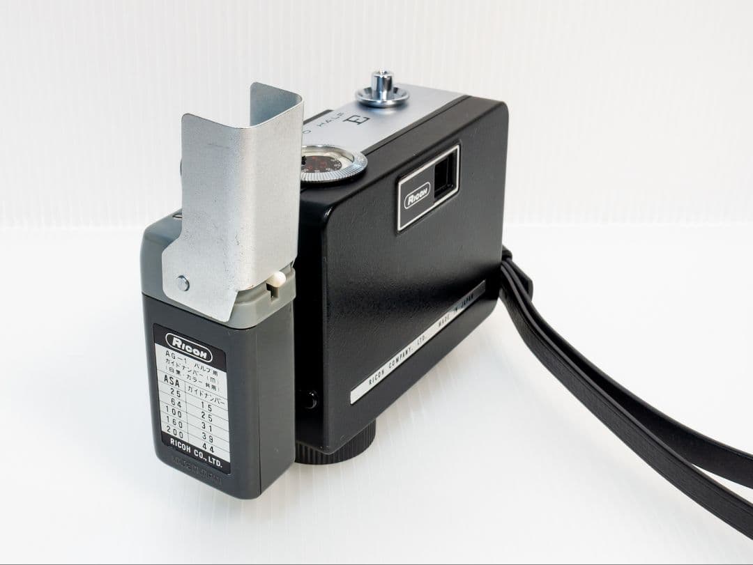 ㉓【美品・整備済】RICOH AUTO HALF E 「ブラック 」オートハーフ