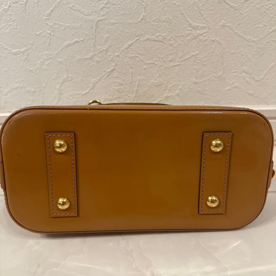 ルイ・ヴィトン ベージュ ヴェルニ　ハンドバッグ　ショルダー付