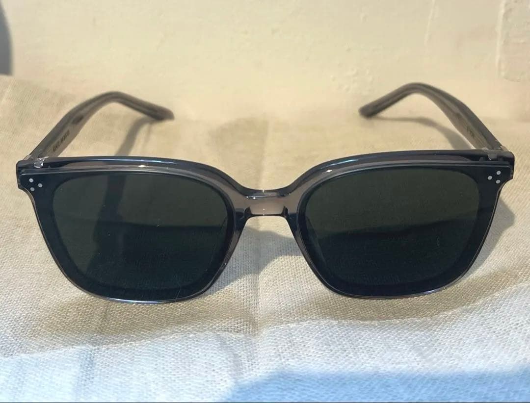 GENTLE MONSTER BY ROW サングラス　グレーブラック