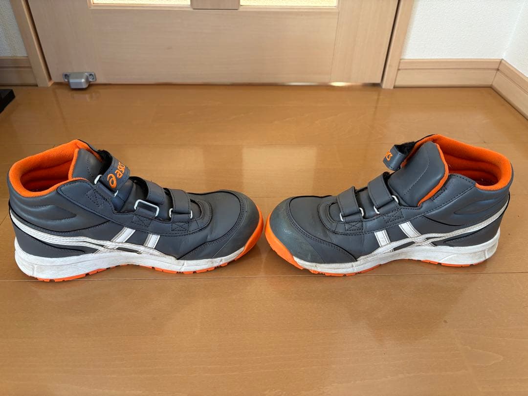 asics グレー/オレンジ ハイカット安全靴
