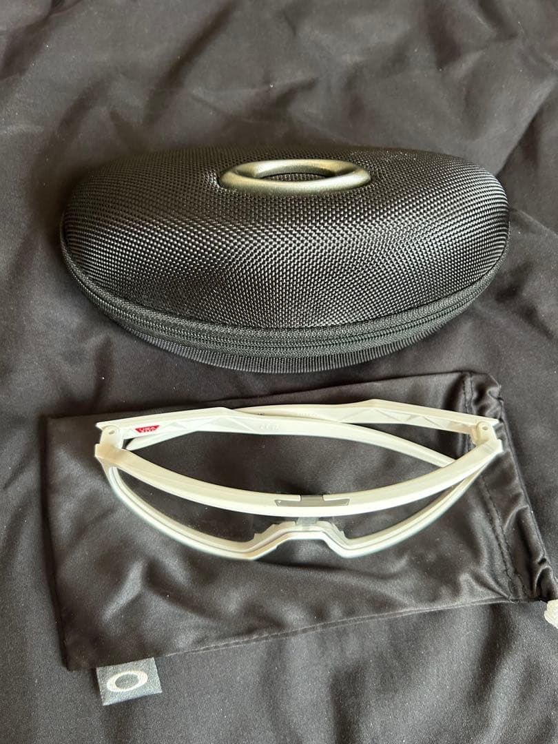 Oakley スートロ　調光レンズ